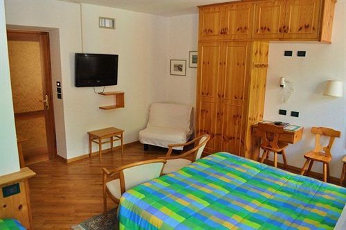 Laurino Hotell Moena Eksteriør bilde